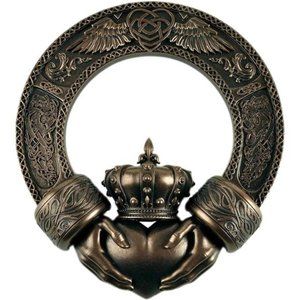 Celtic Claddagh Irish Ring Wall Plaque Home Decoration - Celtic Symbol of Love